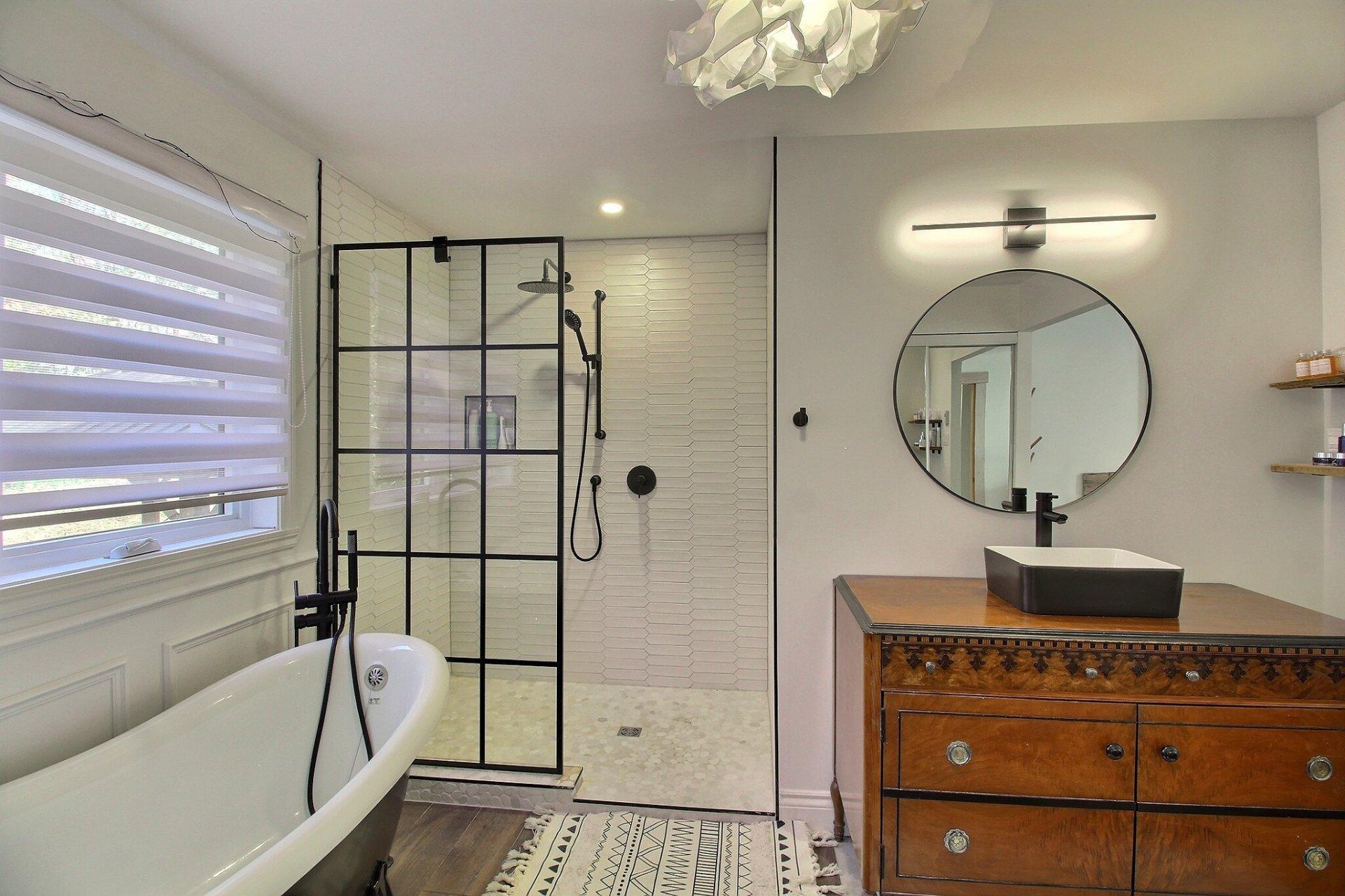 









91


Rue Meunier

,
Eastman,




QC
J0E1P0

