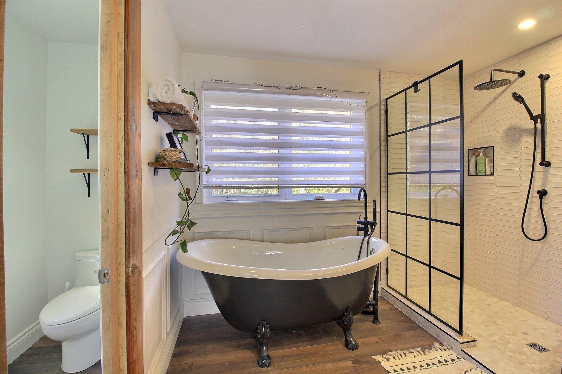 









91


Rue Meunier

,
Eastman,




QC
J0E1P0

