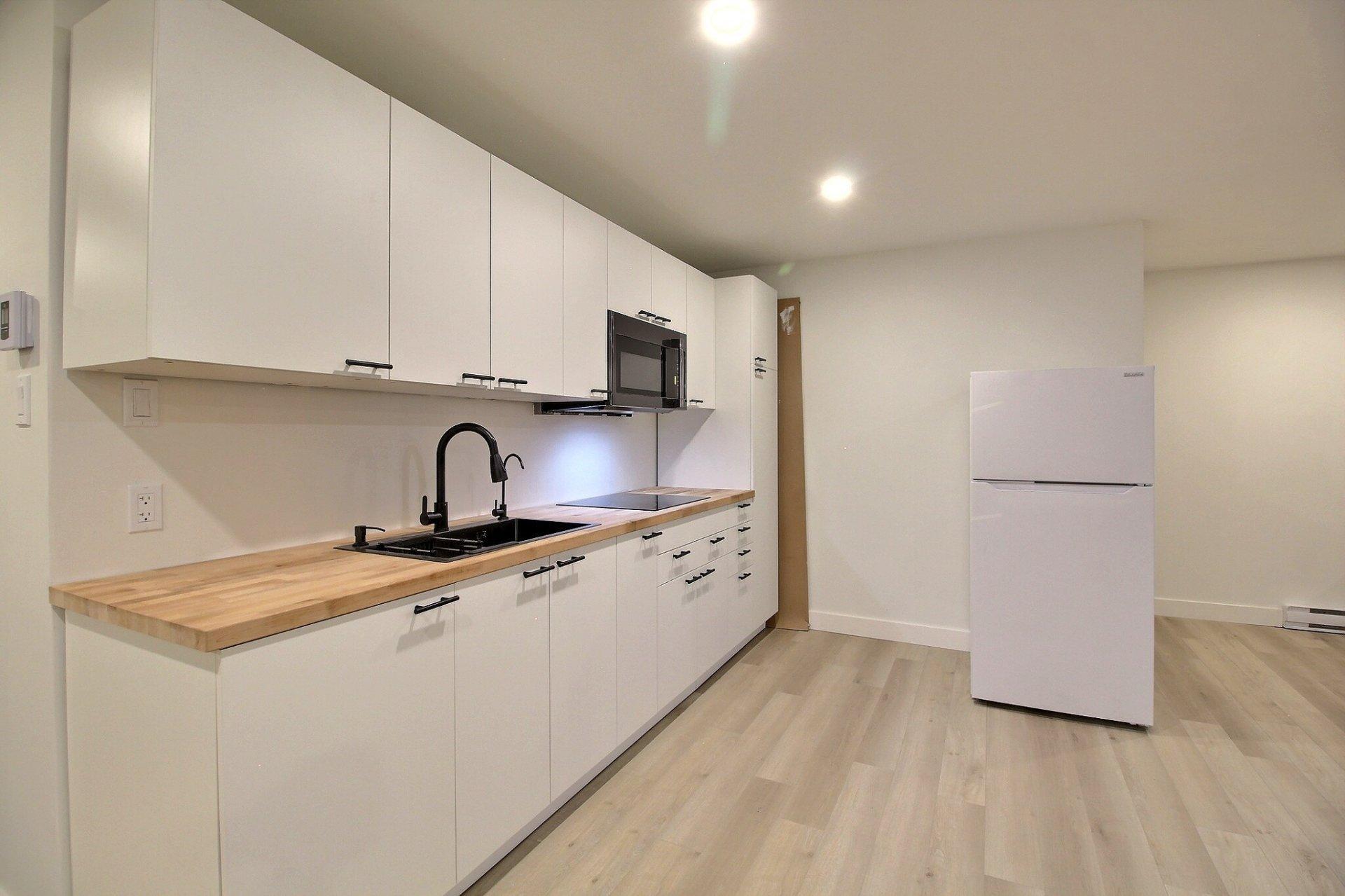 









91


Rue Meunier

,
Eastman,




QC
J0E1P0

