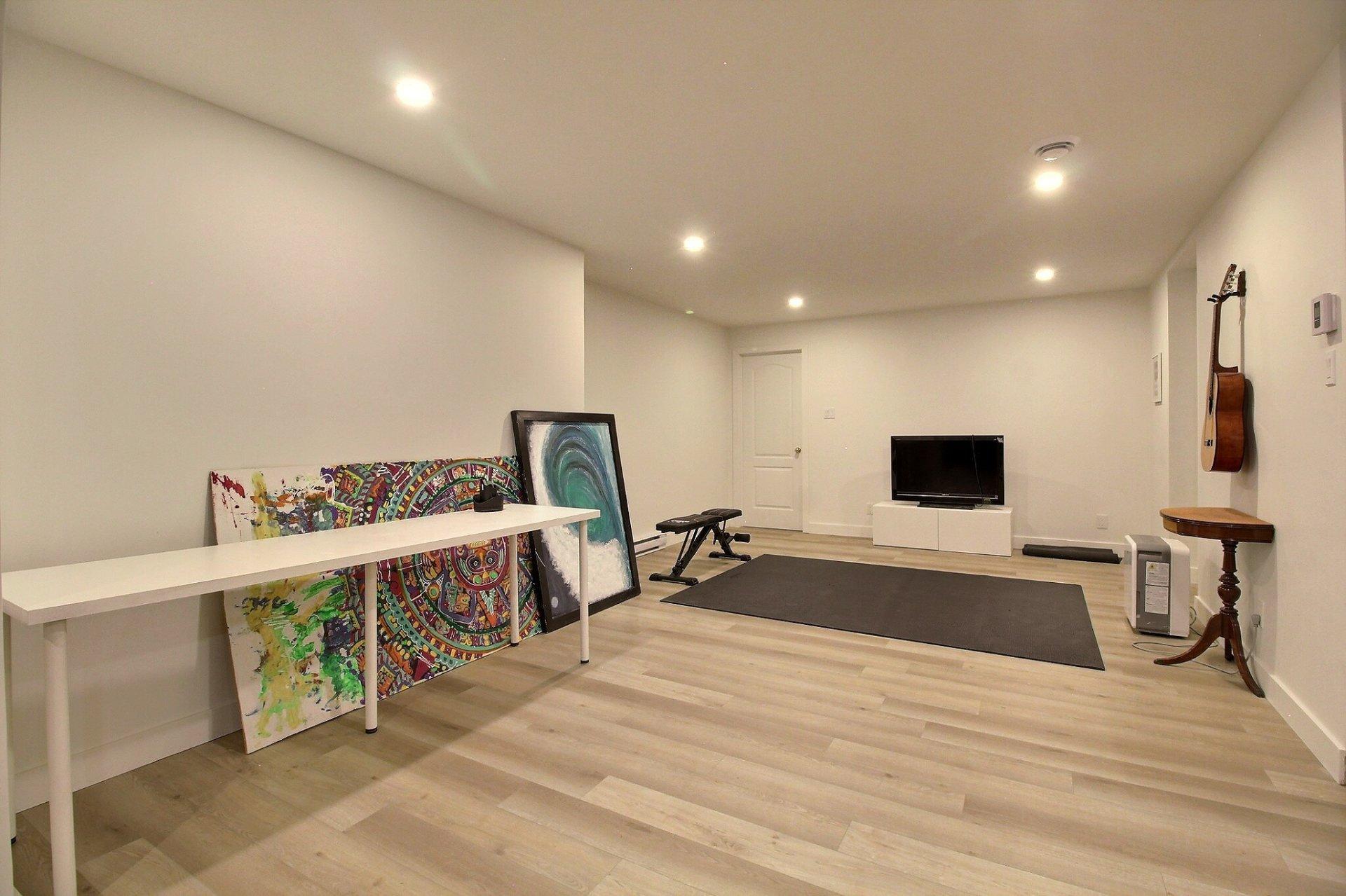 









91


Rue Meunier

,
Eastman,




QC
J0E1P0

