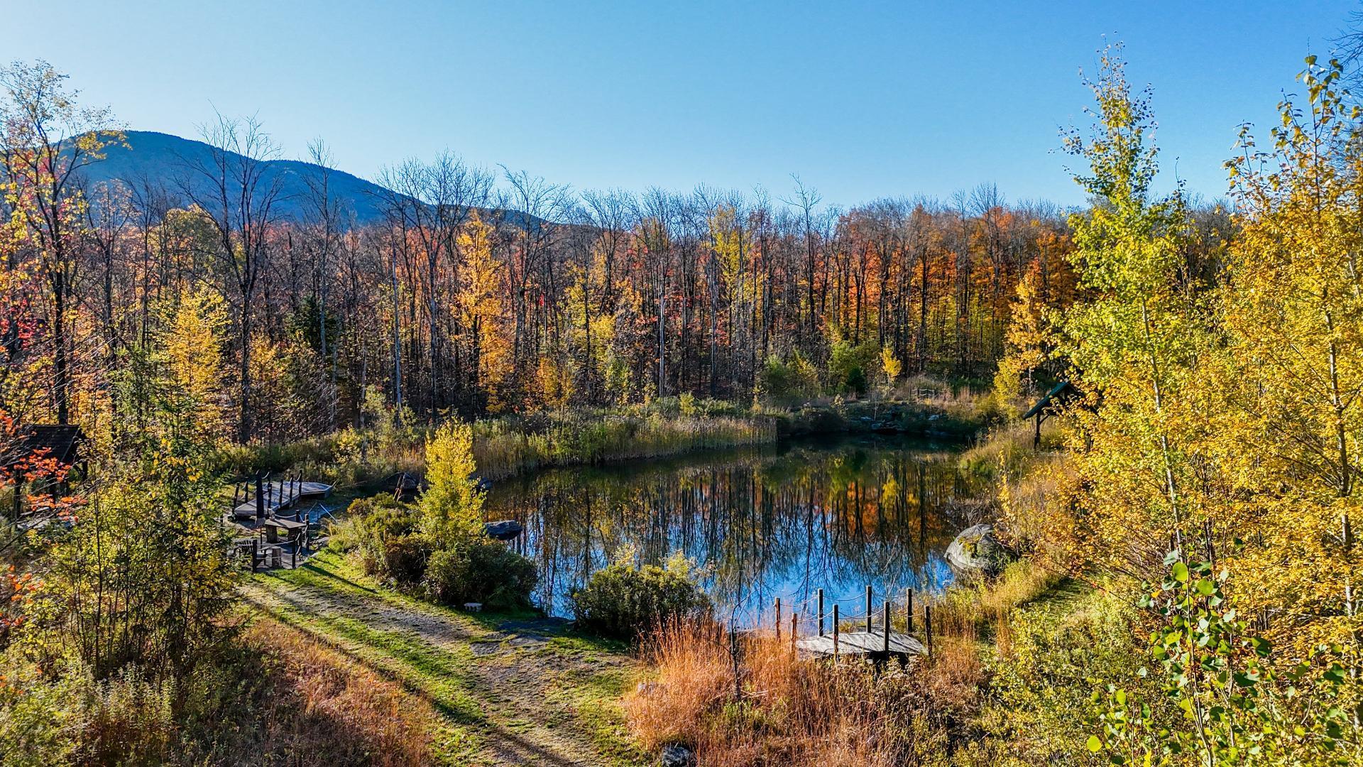 









91


Rue Meunier

,
Eastman,




QC
J0E1P0

