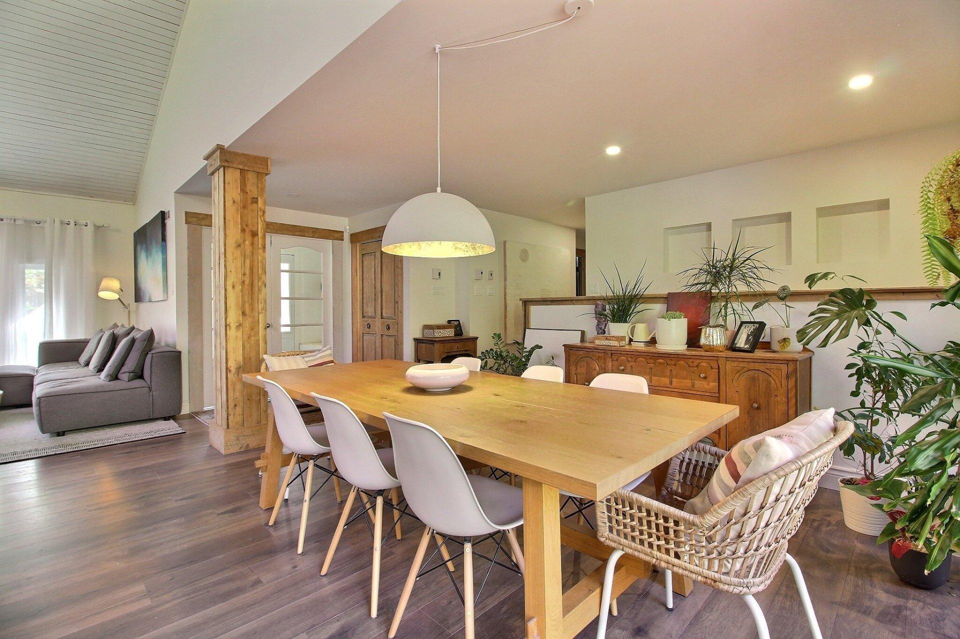 









91


Rue Meunier

,
Eastman,




QC
J0E1P0

