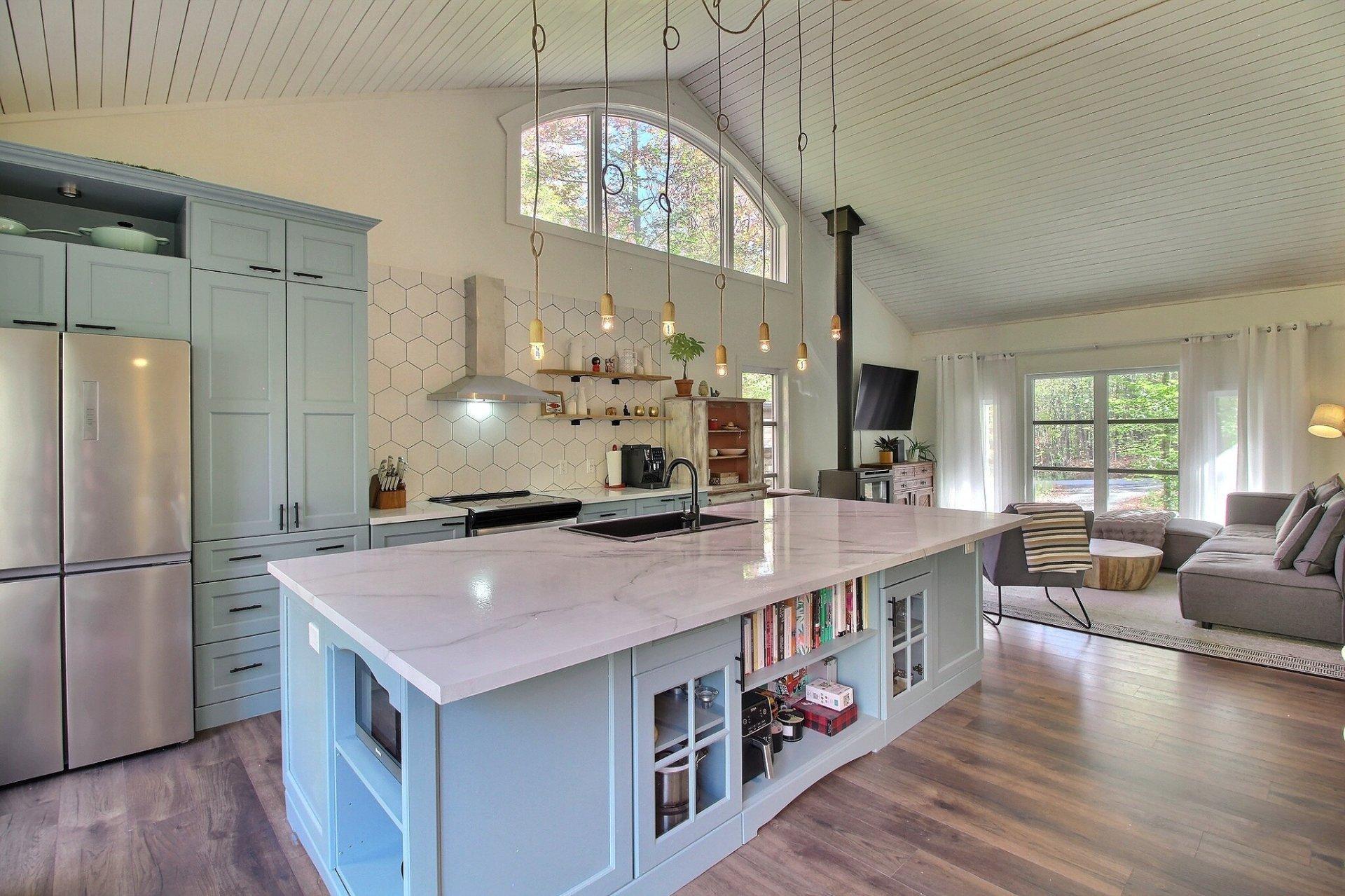 









91


Rue Meunier

,
Eastman,




QC
J0E1P0

