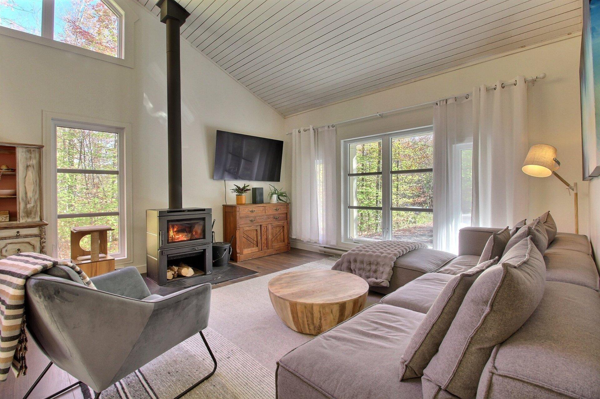 









91


Rue Meunier

,
Eastman,




QC
J0E1P0

