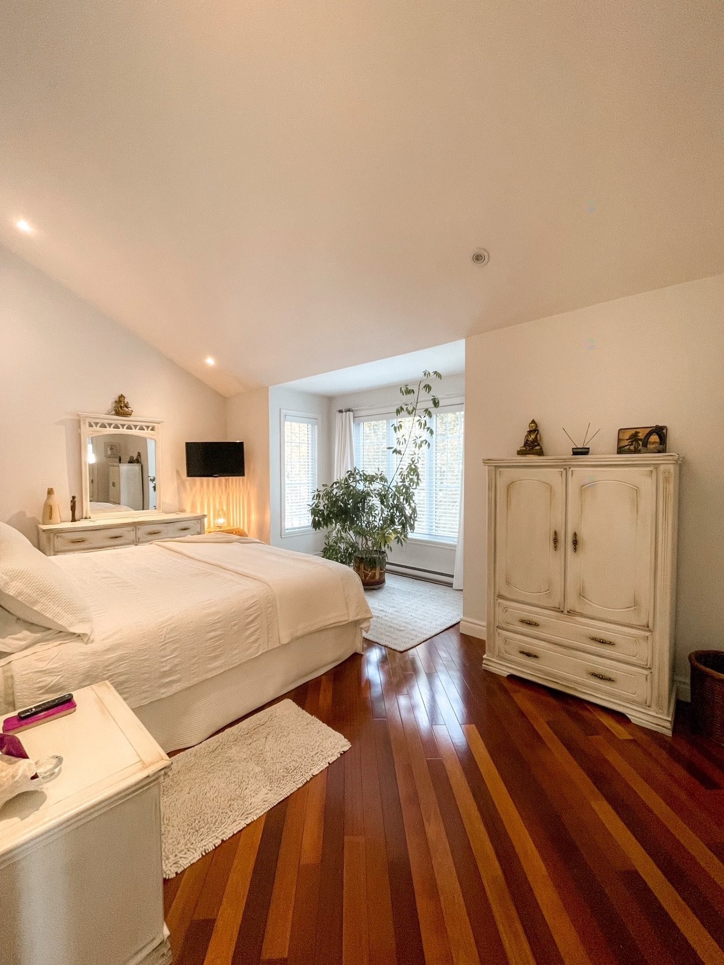 









50


Ch. du Lac-d'Argent

,
Eastman,




QC
J0E1P0

