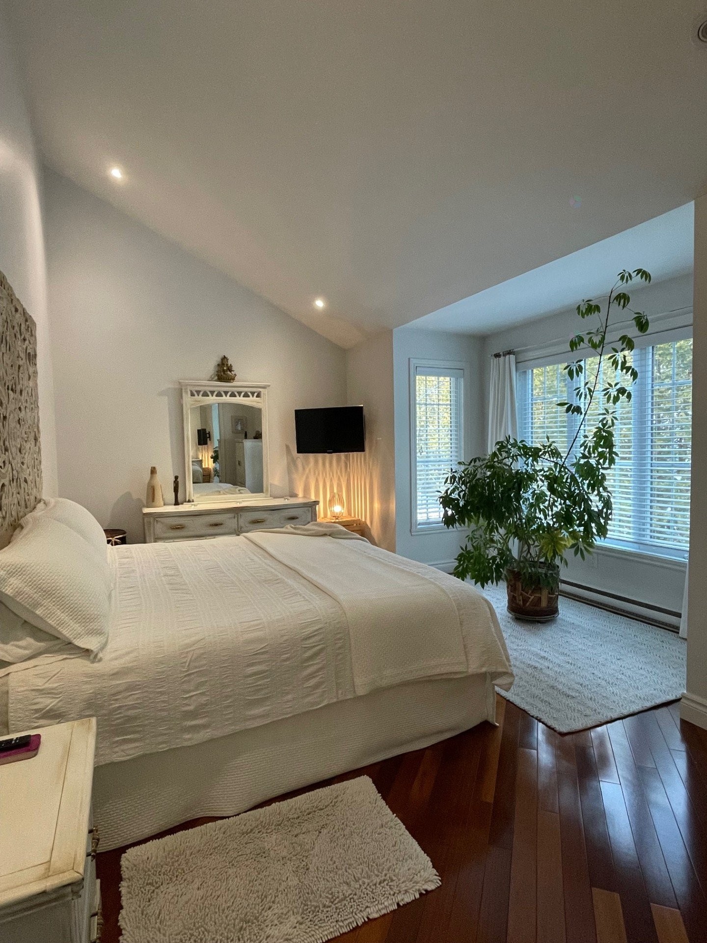 









50


Ch. du Lac-d'Argent

,
Eastman,




QC
J0E1P0

