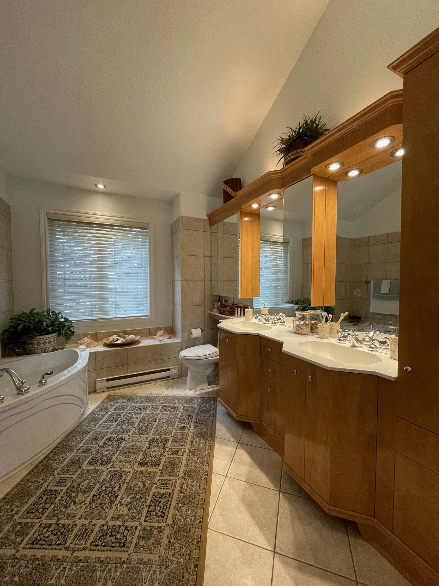 









50


Ch. du Lac-d'Argent

,
Eastman,




QC
J0E1P0

