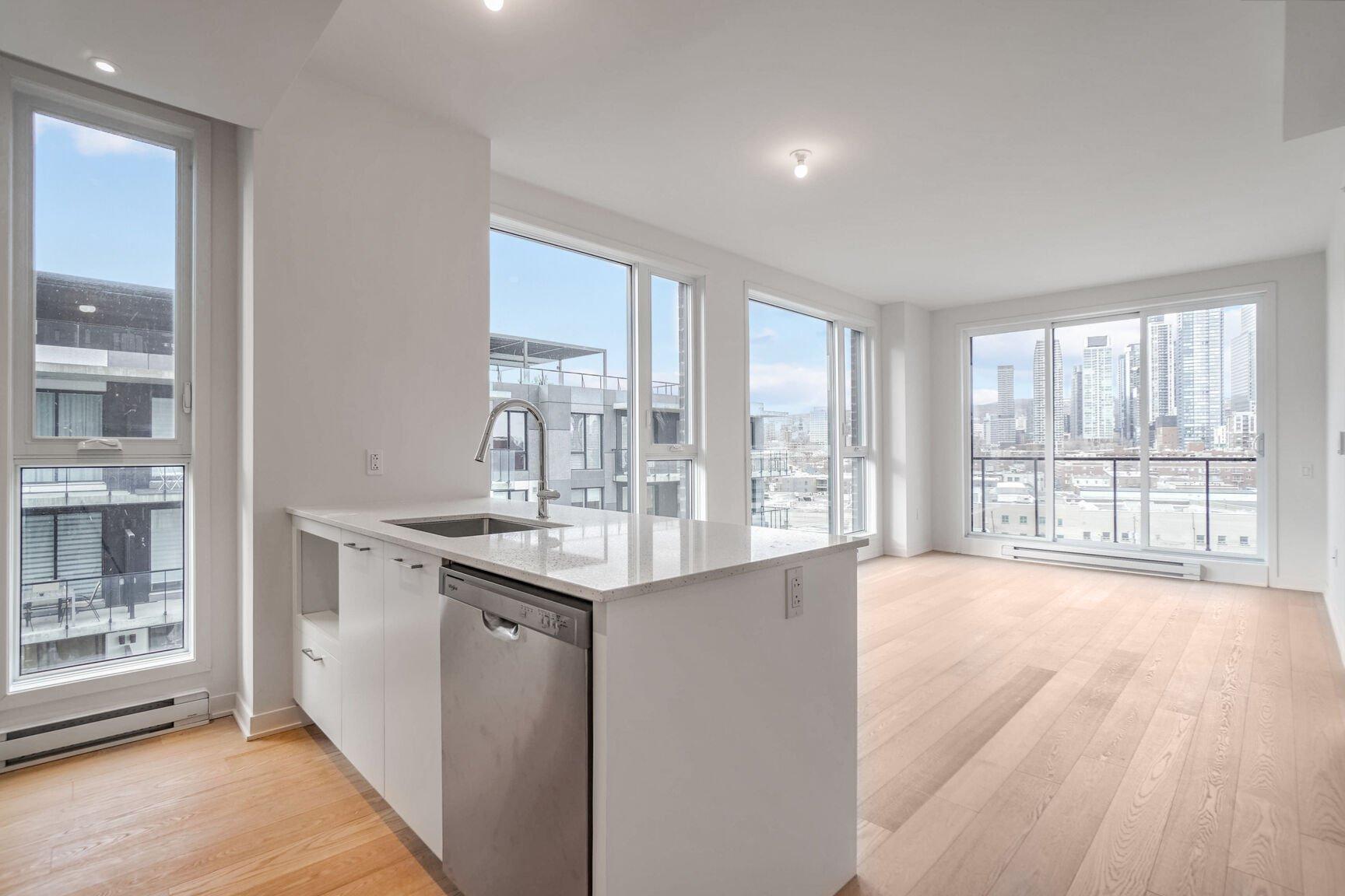 









1485


Rue des Bassins

, 821,
Montréal (Le Sud-Ouest),




QC
H3C1B7

