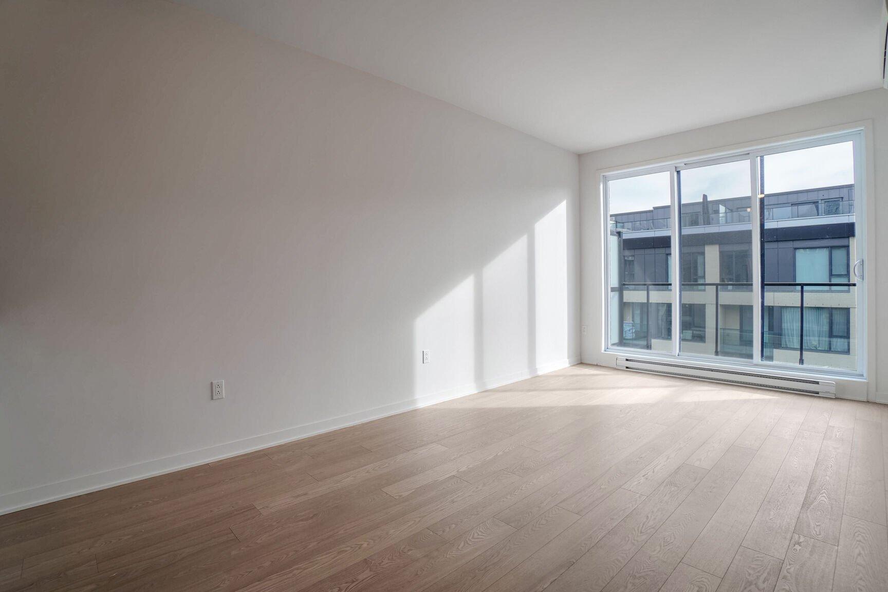 









1485


Rue des Bassins

, 833,
Montréal (Le Sud-Ouest),




QC
H3C1B7

