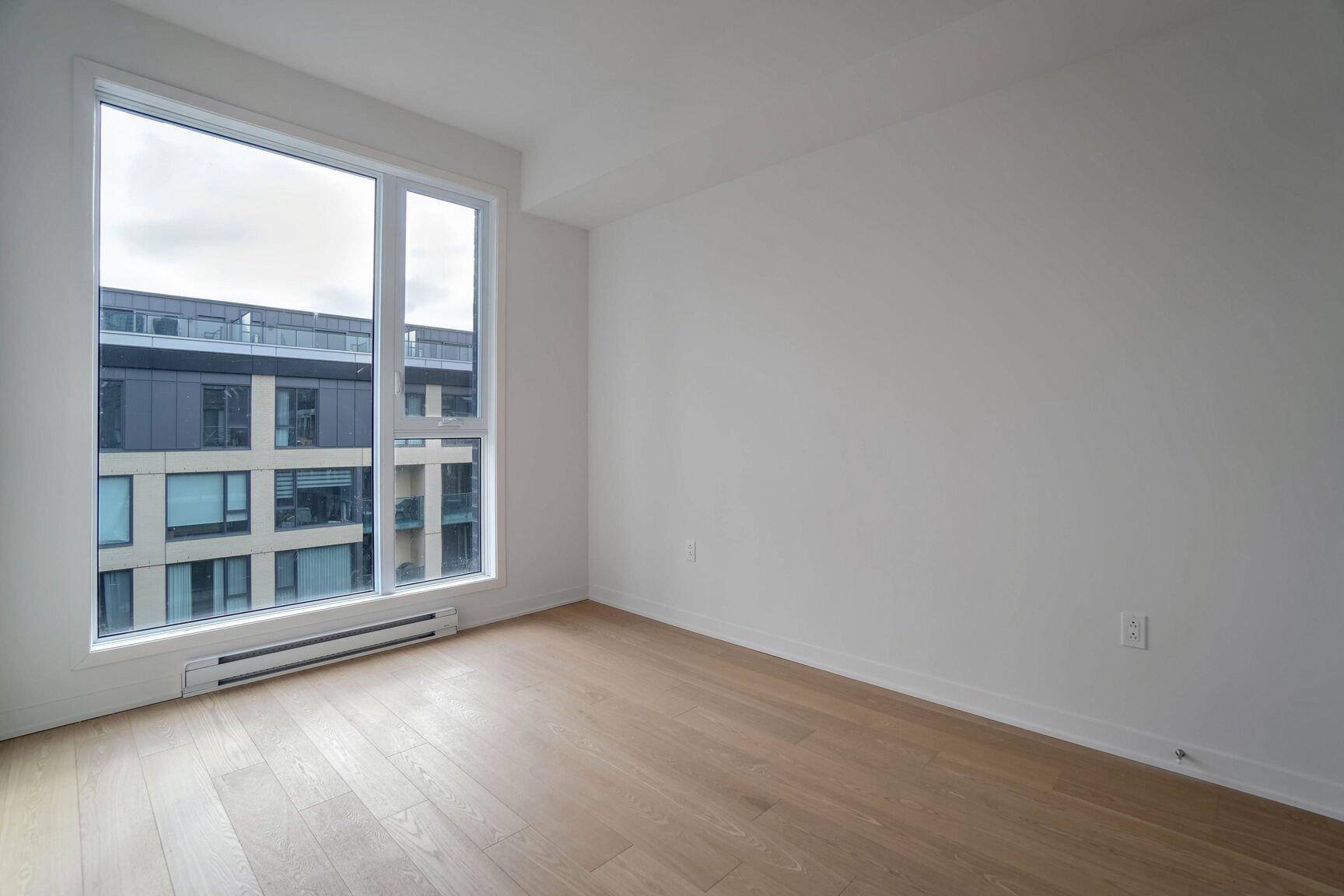 









1485


Rue des Bassins

, 833,
Montréal (Le Sud-Ouest),




QC
H3C1B7

