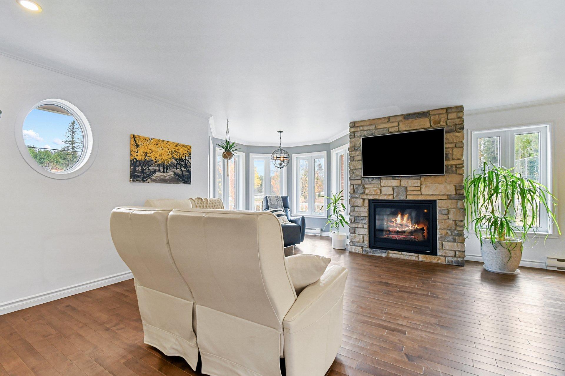 









1190


Route 349

,
Saint-Alexis-des-Monts,




QC
J0K1V0

