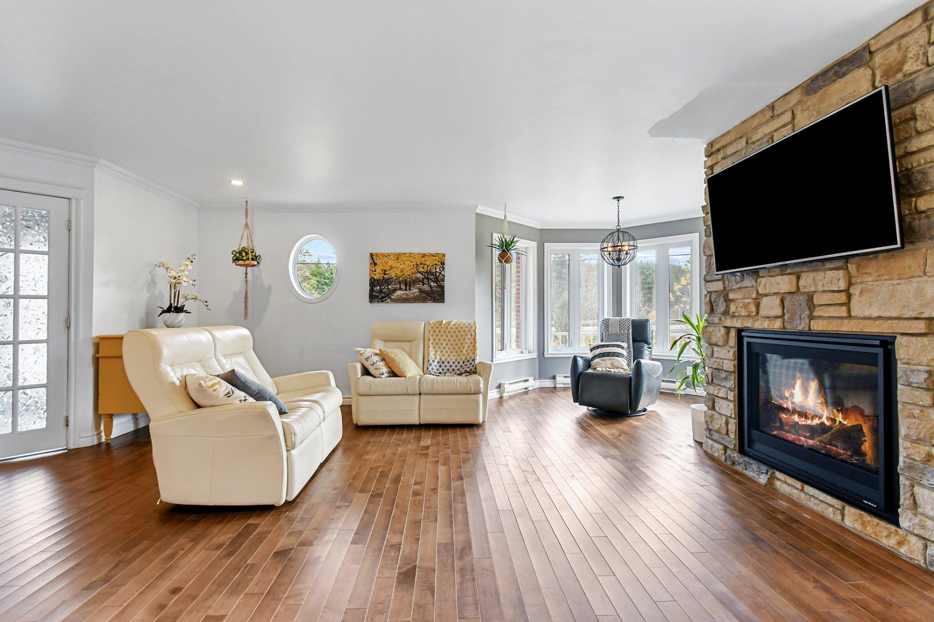 









1190


Route 349

,
Saint-Alexis-des-Monts,




QC
J0K1V0

