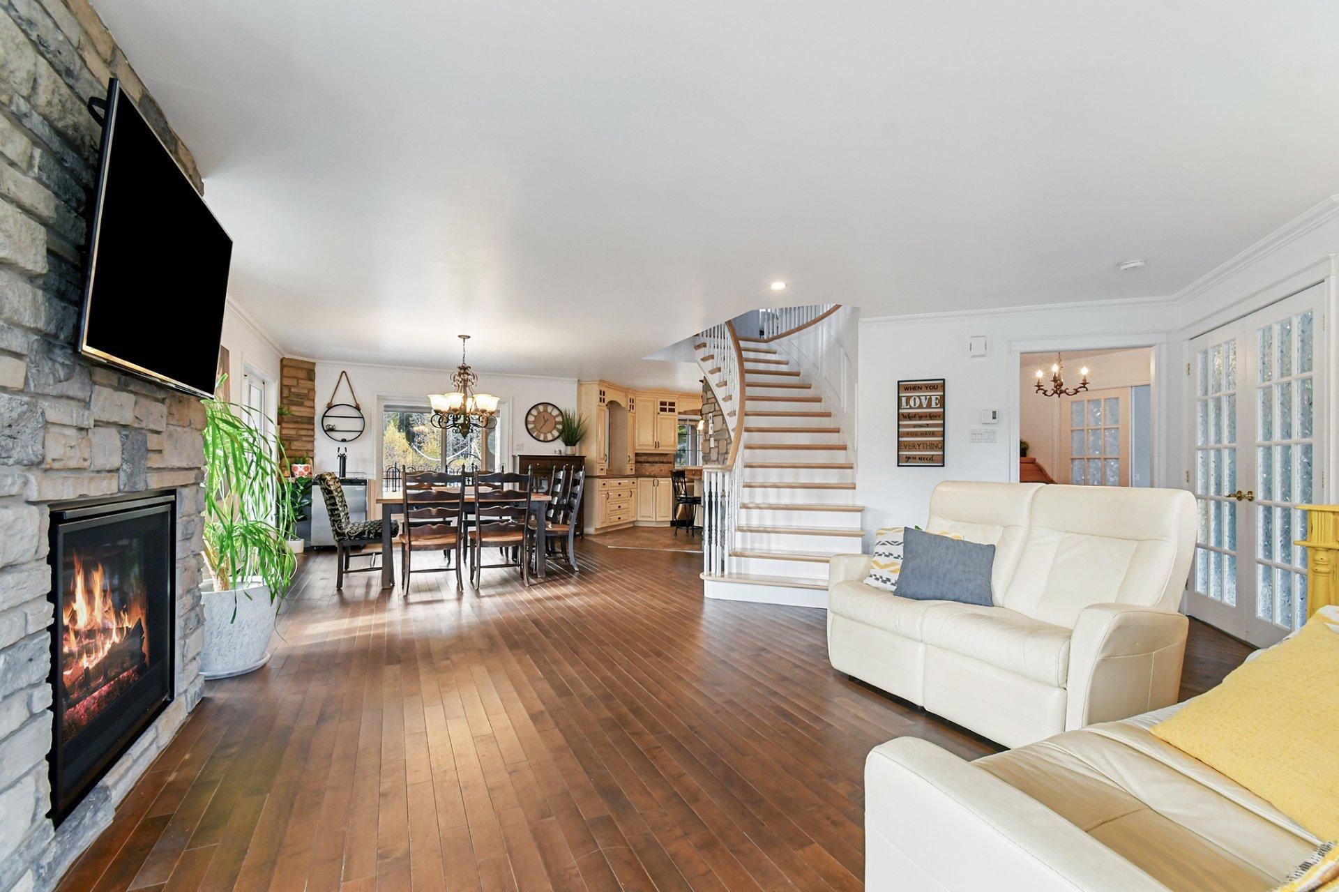 









1190


Route 349

,
Saint-Alexis-des-Monts,




QC
J0K1V0

