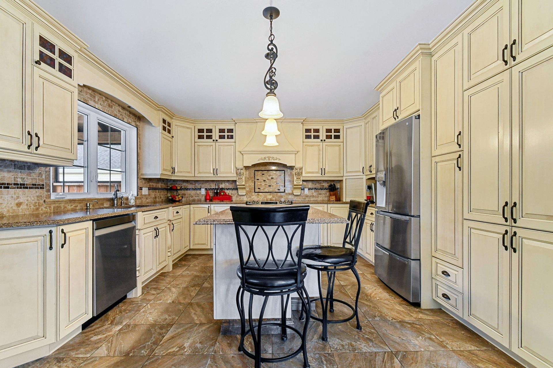 









1190


Route 349

,
Saint-Alexis-des-Monts,




QC
J0K1V0

