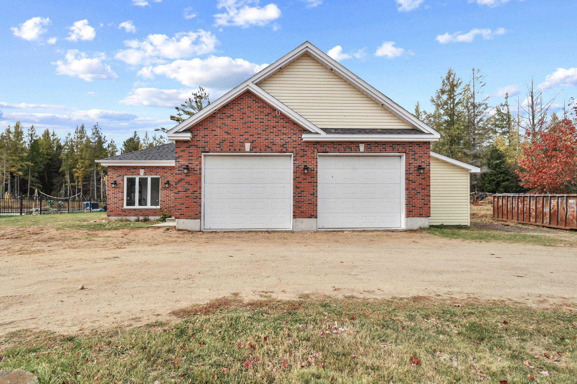 









1190


Route 349

,
Saint-Alexis-des-Monts,




QC
J0K1V0

