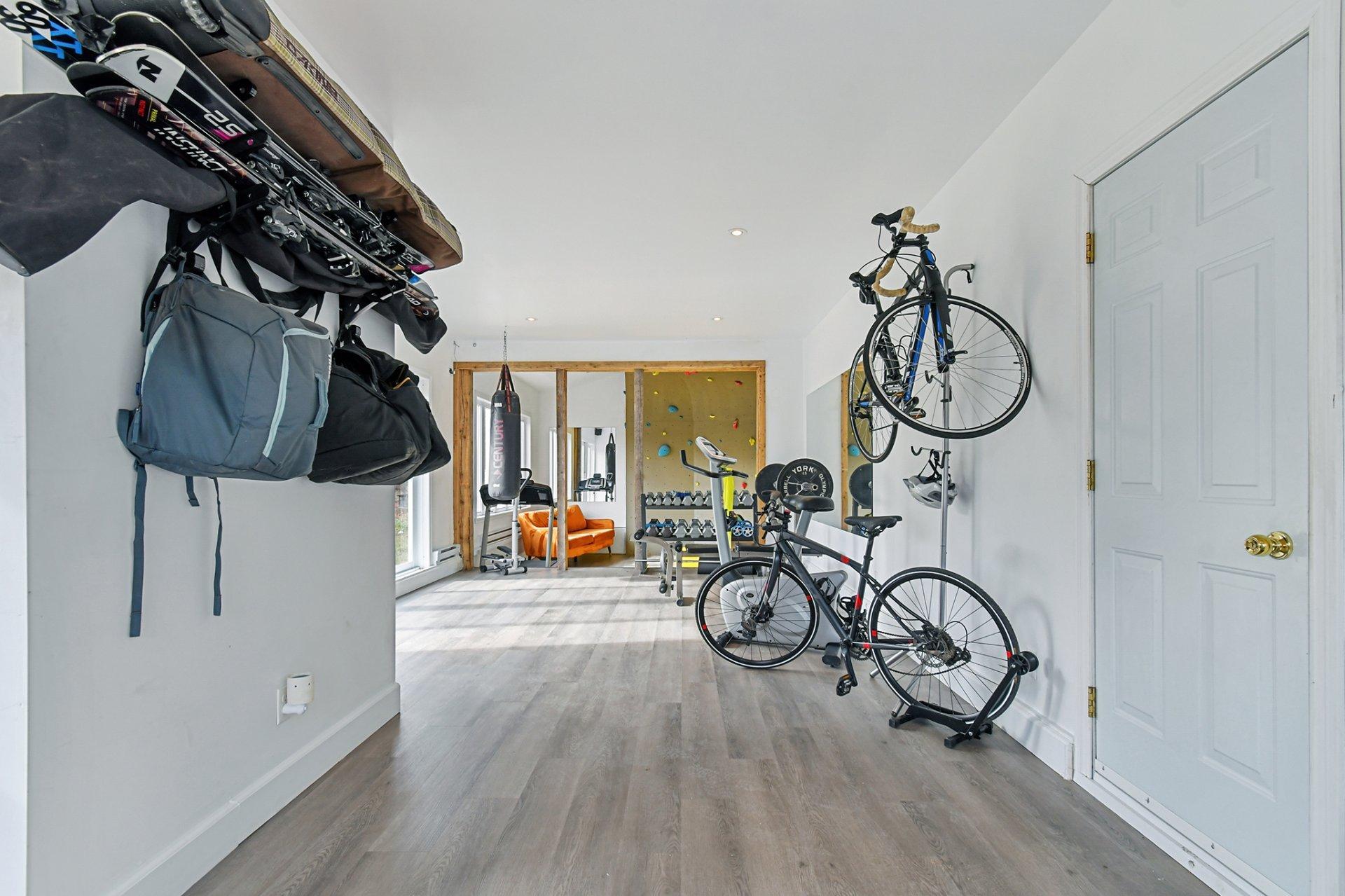 









1190


Route 349

,
Saint-Alexis-des-Monts,




QC
J0K1V0

