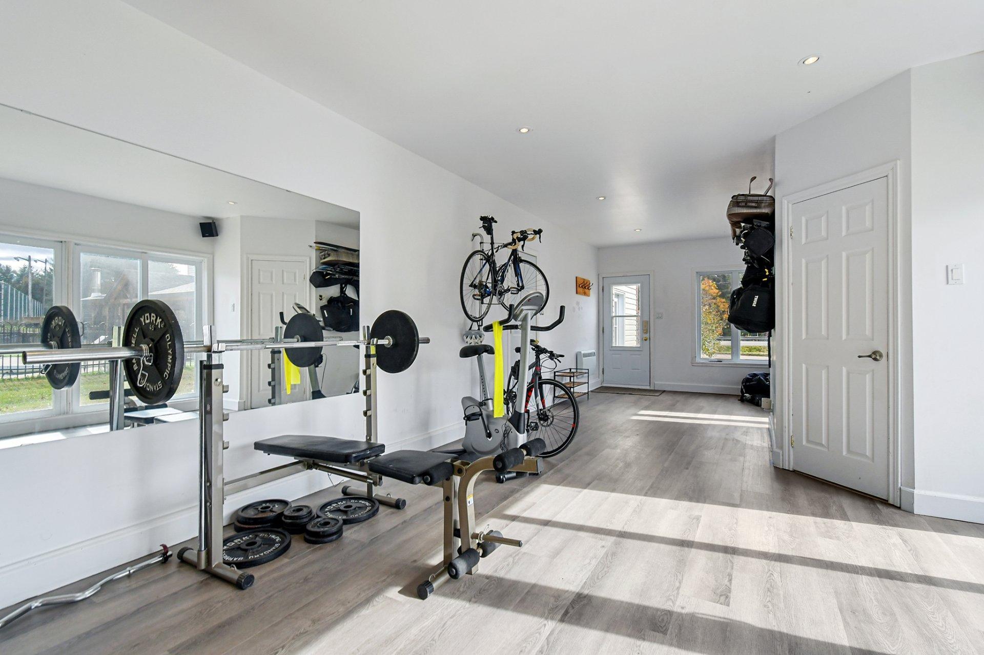 









1190


Route 349

,
Saint-Alexis-des-Monts,




QC
J0K1V0

