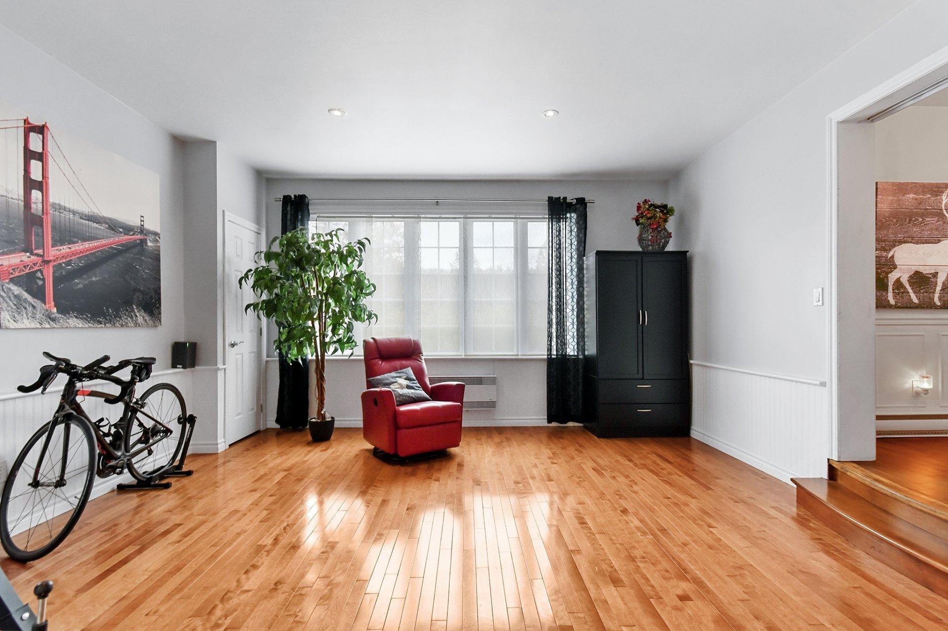 









1190


Route 349

,
Saint-Alexis-des-Monts,




QC
J0K1V0

