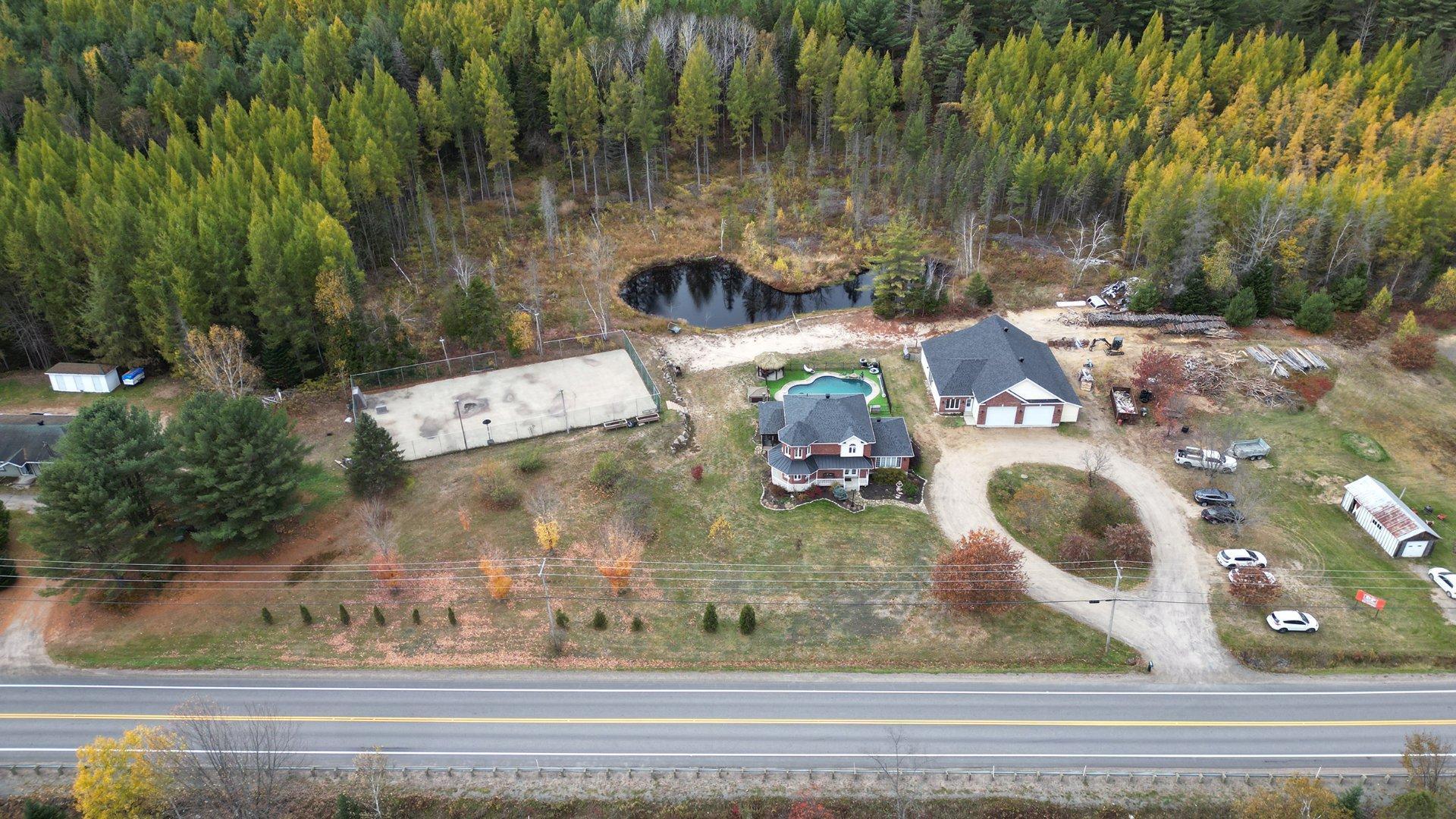 









1190


Route 349

,
Saint-Alexis-des-Monts,




QC
J0K1V0

