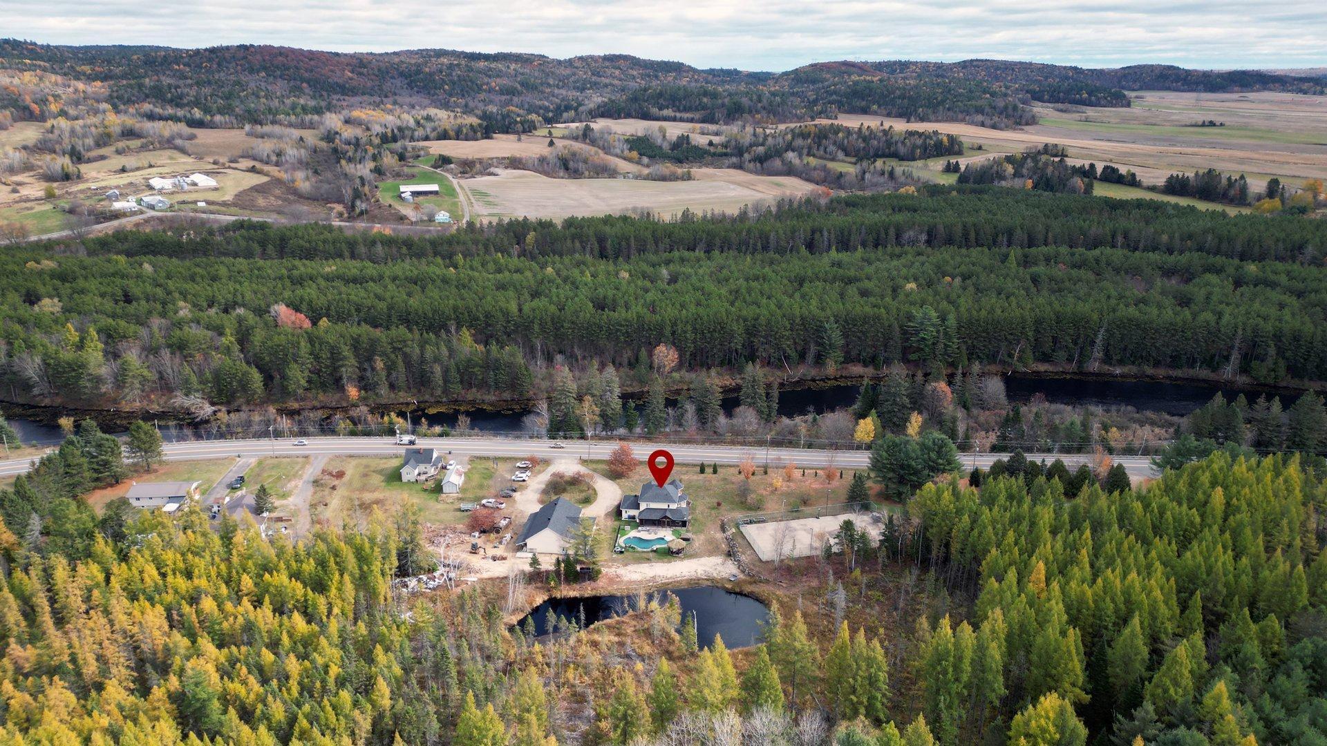 









1190


Route 349

,
Saint-Alexis-des-Monts,




QC
J0K1V0

