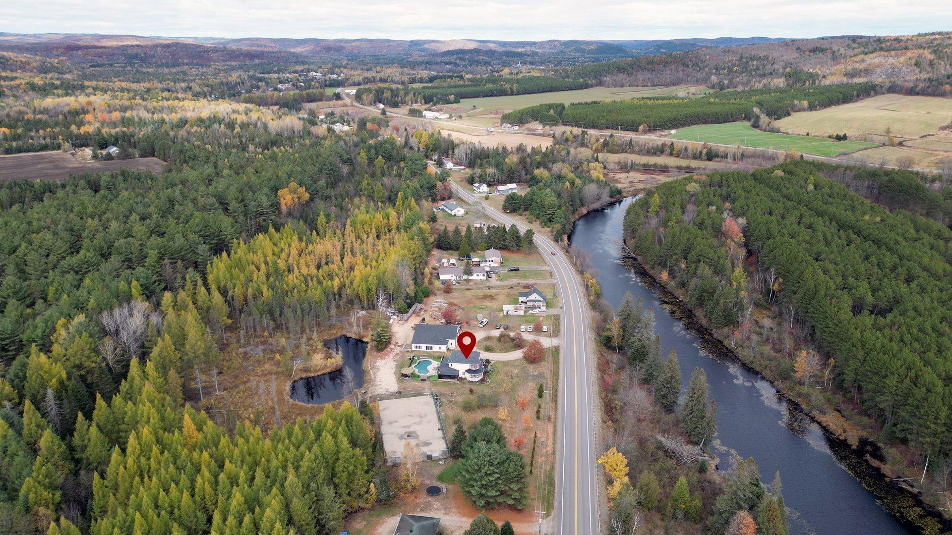 









1190


Route 349

,
Saint-Alexis-des-Monts,




QC
J0K1V0

