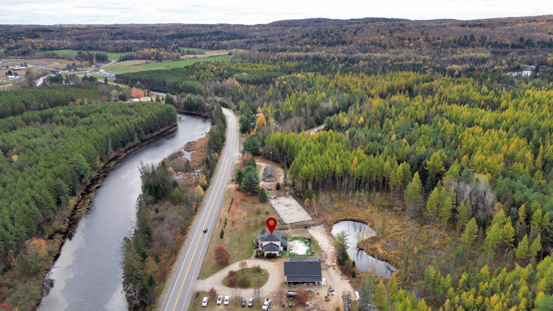 









1190


Route 349

,
Saint-Alexis-des-Monts,




QC
J0K1V0

