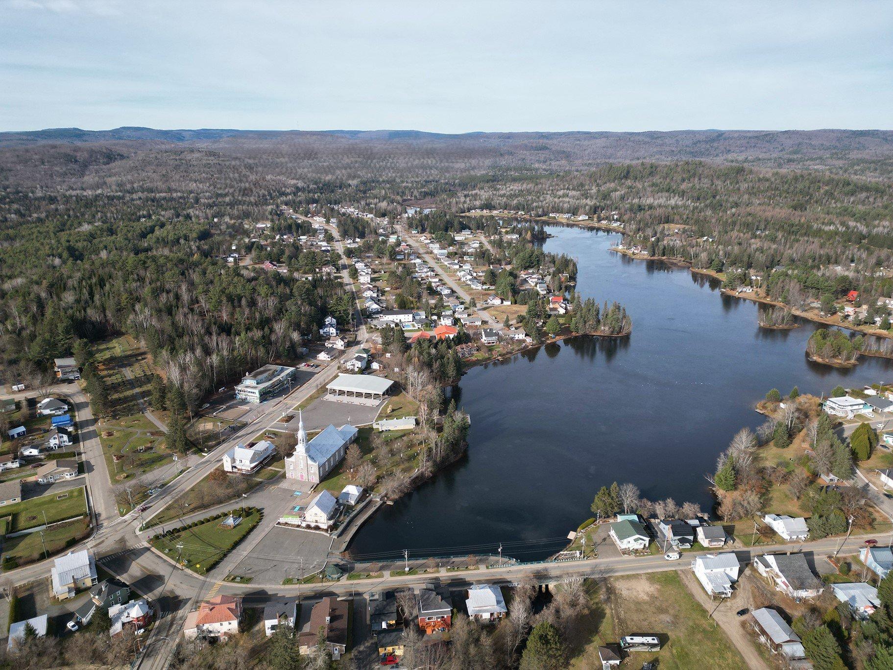 









1190


Route 349

,
Saint-Alexis-des-Monts,




QC
J0K1V0

