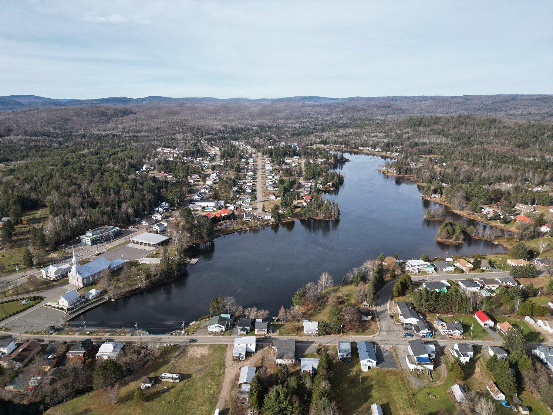 









1190


Route 349

,
Saint-Alexis-des-Monts,




QC
J0K1V0

