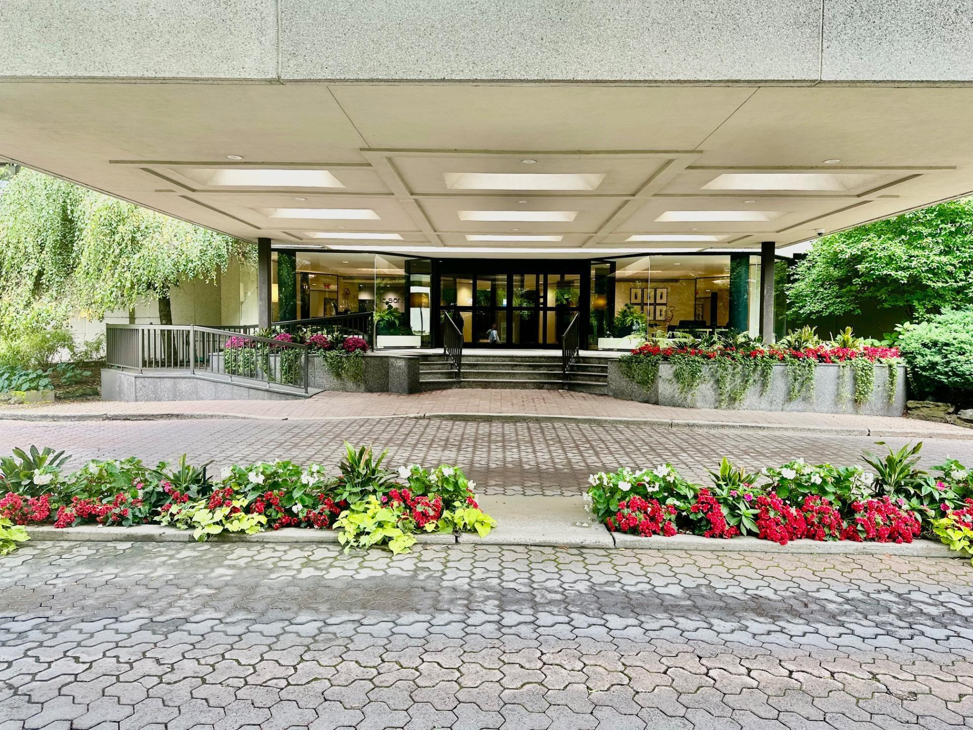 









5955


Av. Wilderton

, 2-J,
Montréal (Côte-des-Neiges/Notre-Dame-de-Grâce),




QC
H3S2V1

