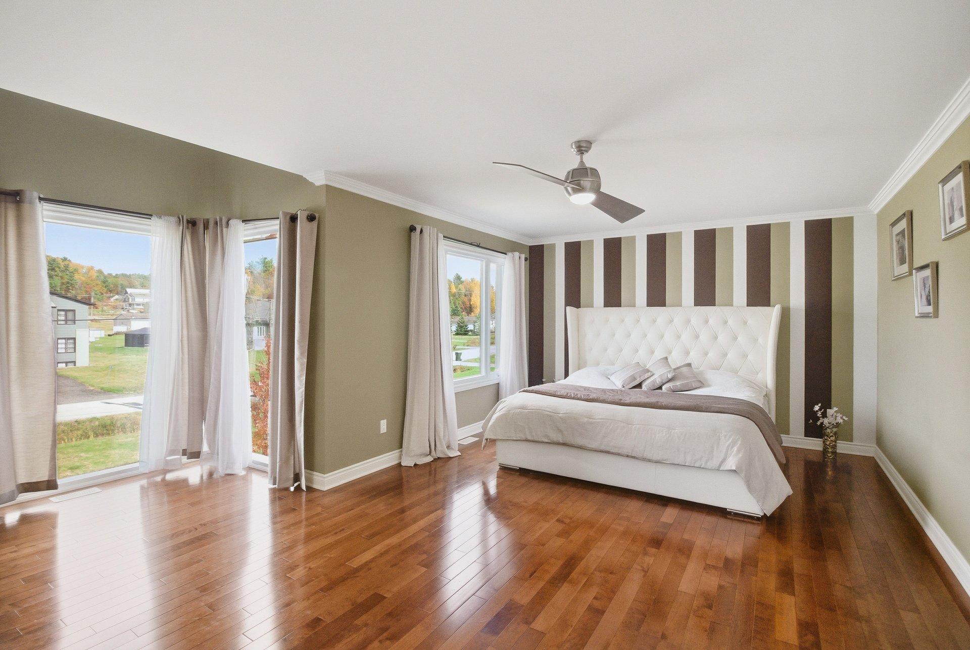 









69


Ch. des Bâtisseurs

,
Val-des-Monts,




QC
J8N7C4

