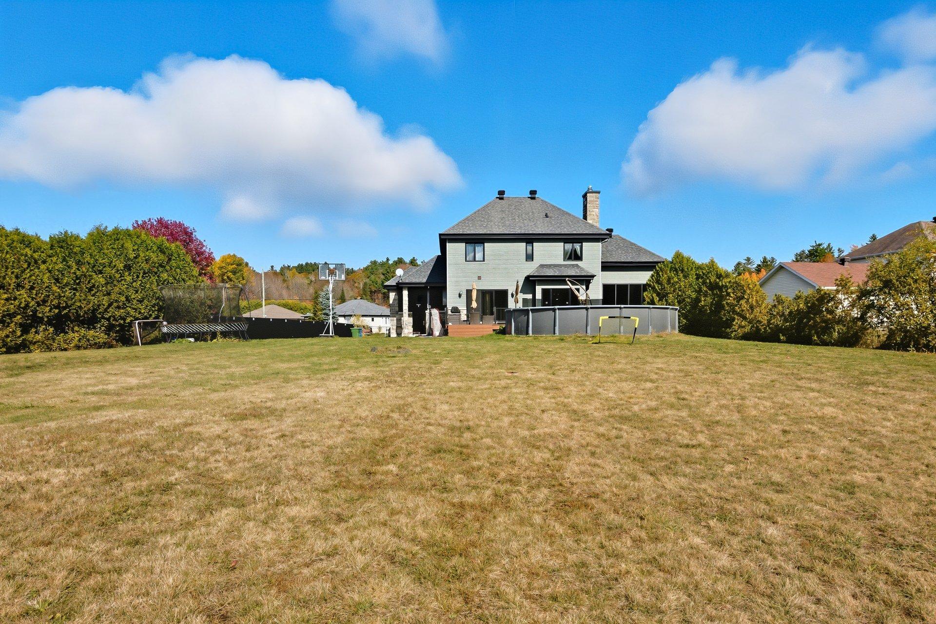 









69


Ch. des Bâtisseurs

,
Val-des-Monts,




QC
J8N7C4

