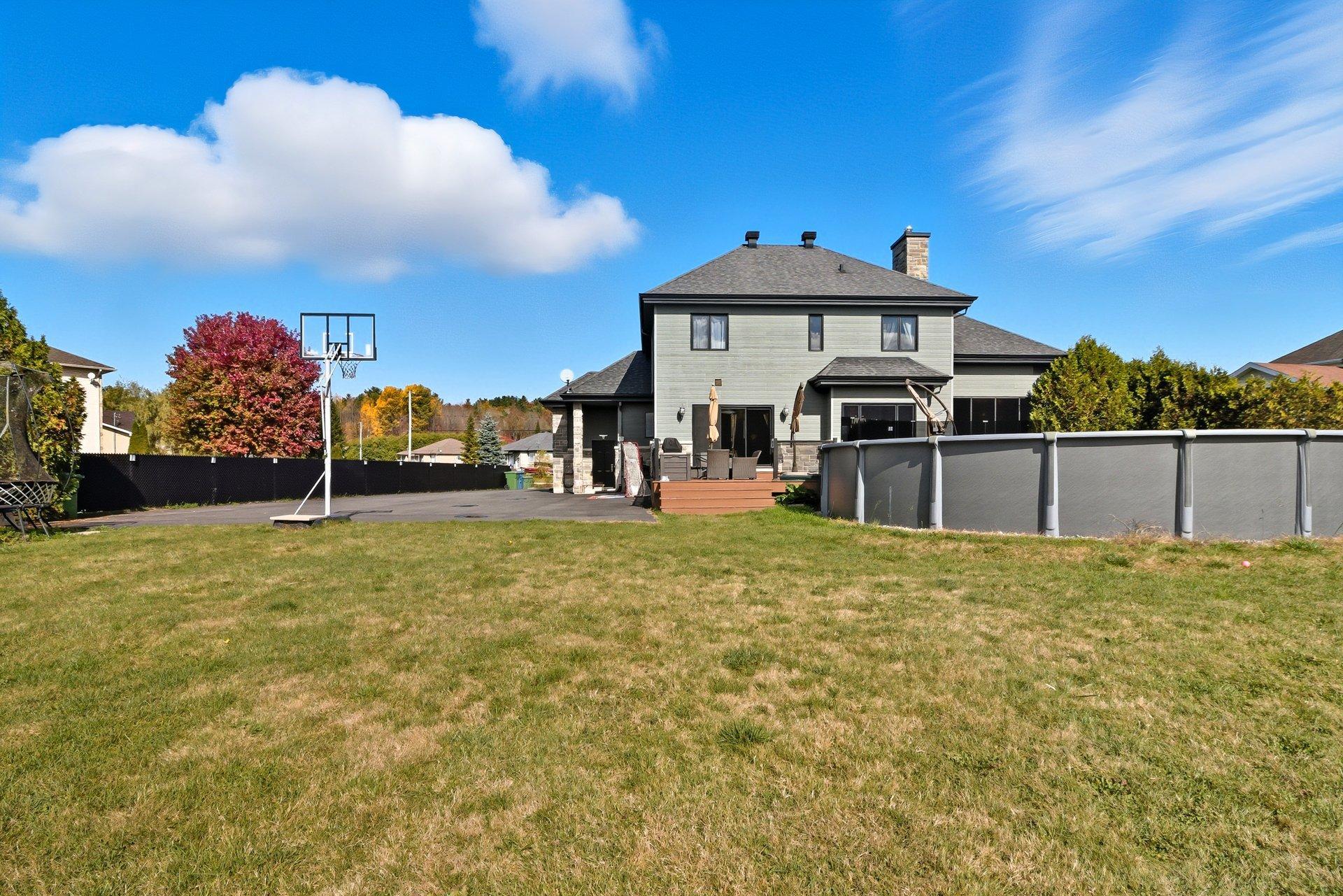 









69


Ch. des Bâtisseurs

,
Val-des-Monts,




QC
J8N7C4

