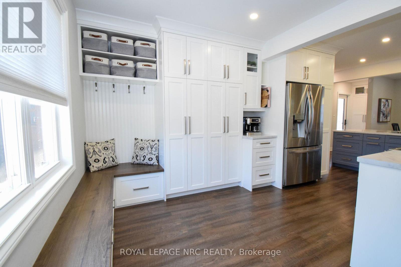 












128 HAIG STREET

,
St. Catharines (Haig),




Ontario
L2R6L2

