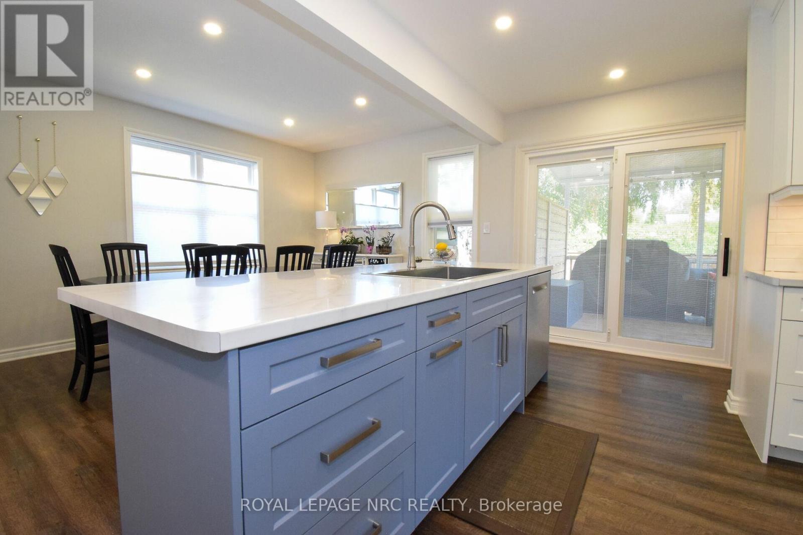 












128 HAIG STREET

,
St. Catharines (Haig),




Ontario
L2R6L2

