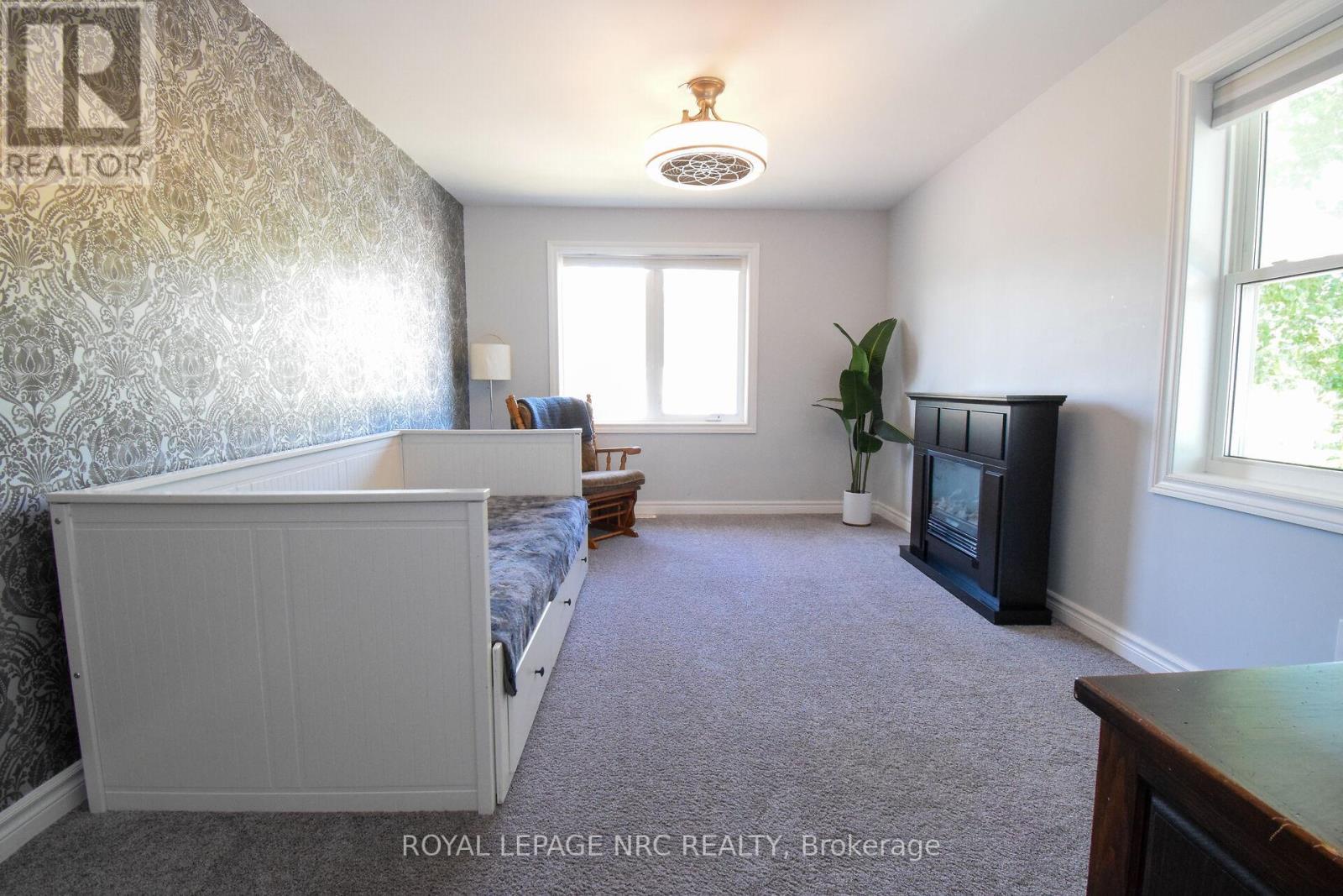 












128 HAIG STREET

,
St. Catharines (Haig),




Ontario
L2R6L2

