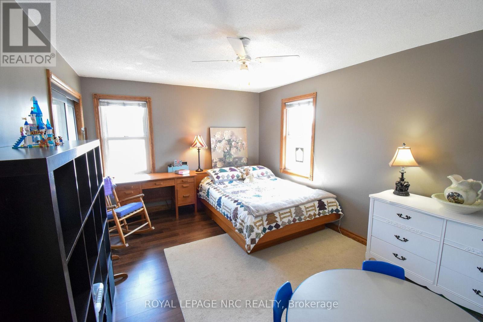 












128 HAIG STREET

,
St. Catharines (Haig),




Ontario
L2R6L2

