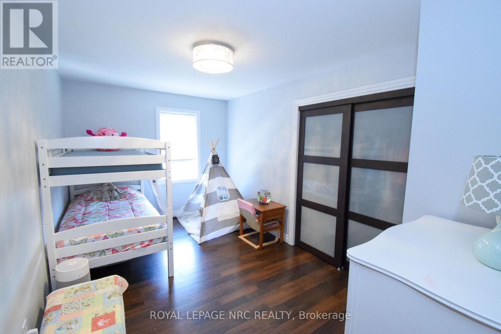 












128 HAIG STREET

,
St. Catharines (Haig),




Ontario
L2R6L2

