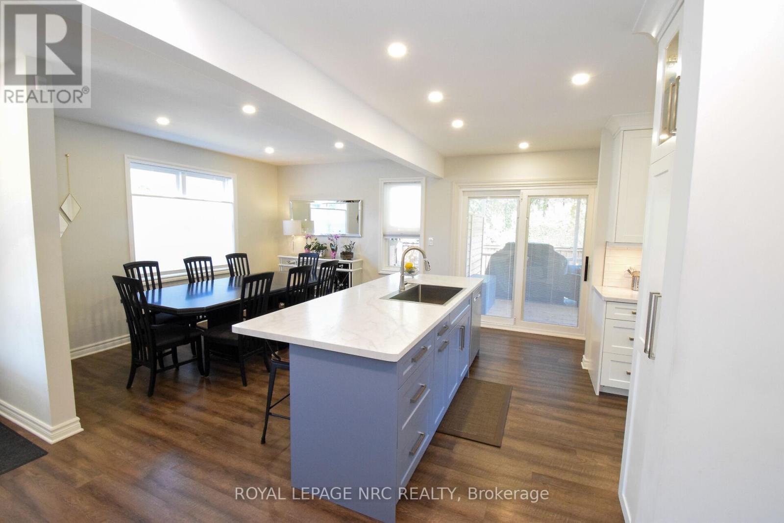 












128 HAIG STREET

,
St. Catharines (Haig),




Ontario
L2R6L2

