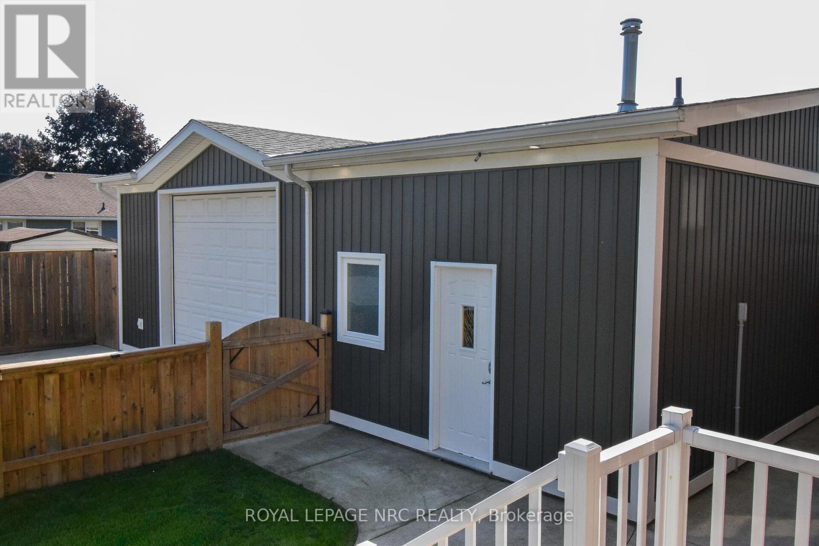 












128 HAIG STREET

,
St. Catharines (Haig),




Ontario
L2R6L2

