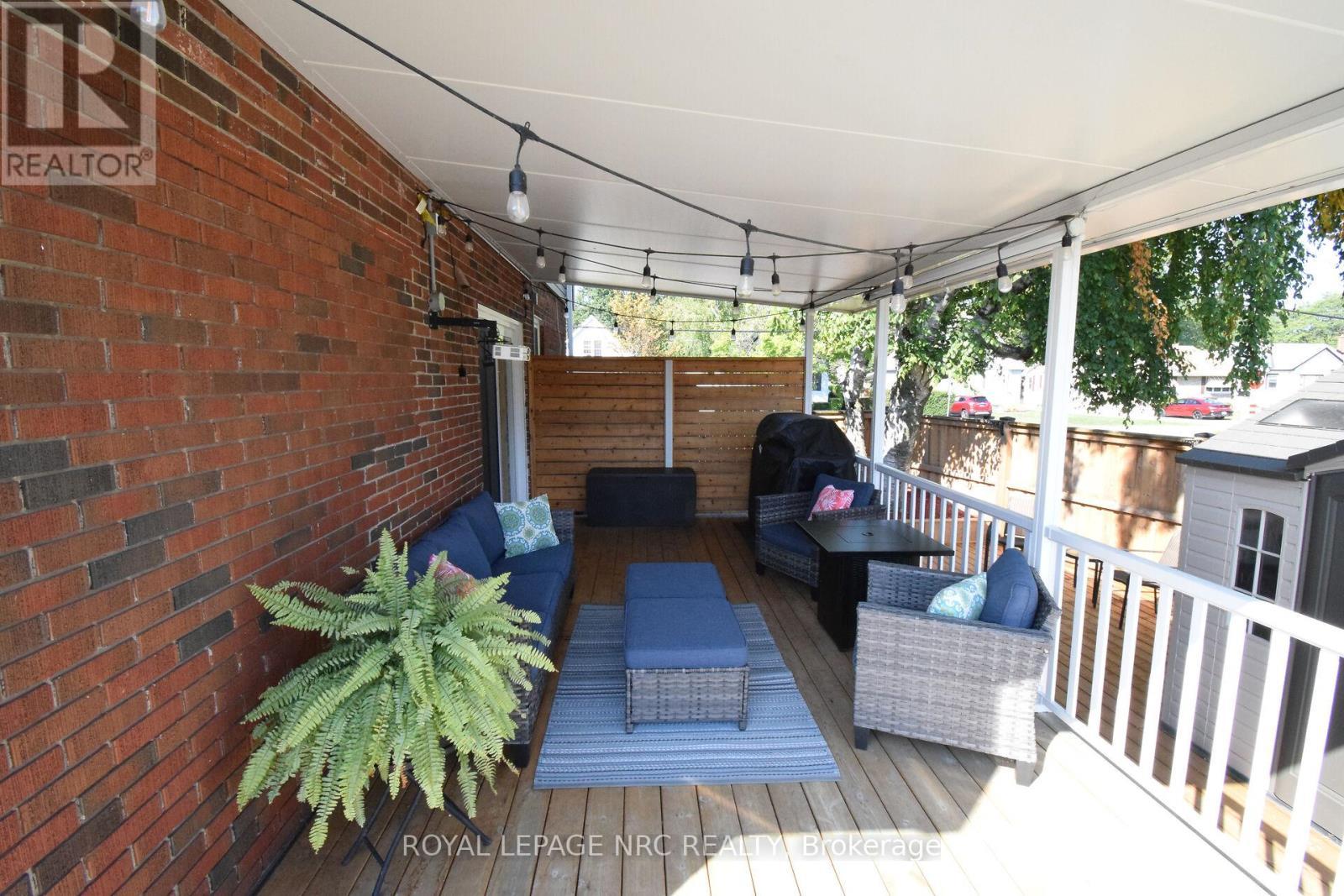 












128 HAIG STREET

,
St. Catharines (Haig),




Ontario
L2R6L2

