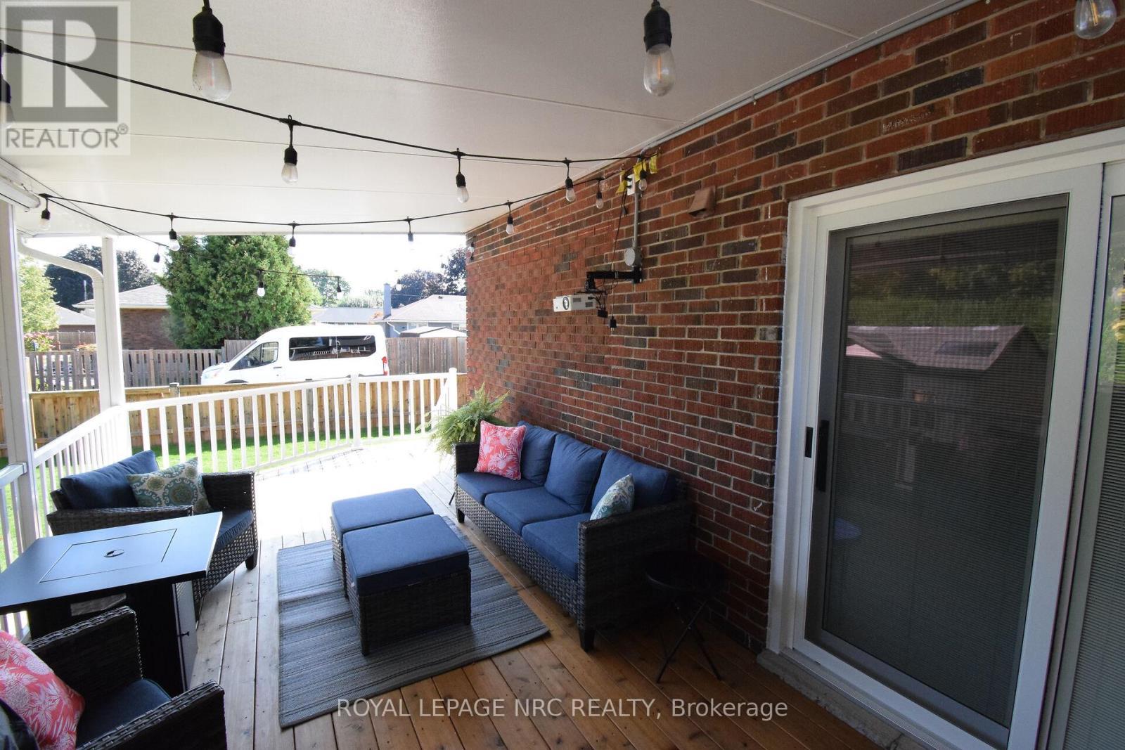 












128 HAIG STREET

,
St. Catharines (Haig),




Ontario
L2R6L2

