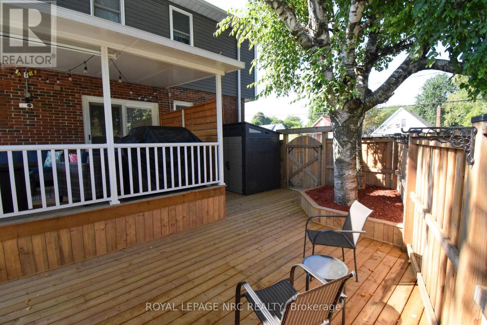 












128 HAIG STREET

,
St. Catharines (Haig),




Ontario
L2R6L2

