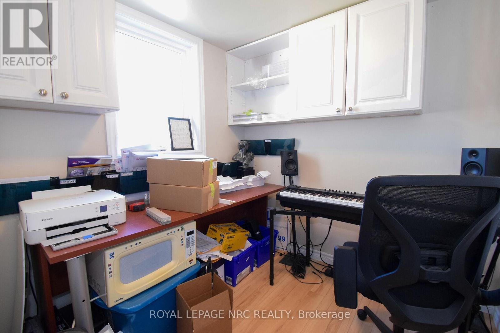 












128 HAIG STREET

,
St. Catharines (Haig),




Ontario
L2R6L2

