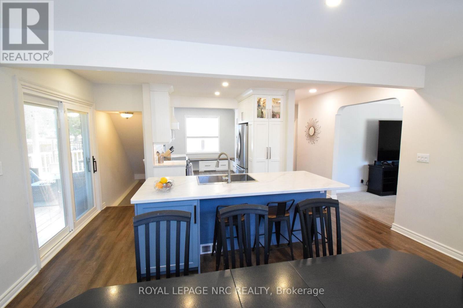 












128 HAIG STREET

,
St. Catharines (Haig),




Ontario
L2R6L2

