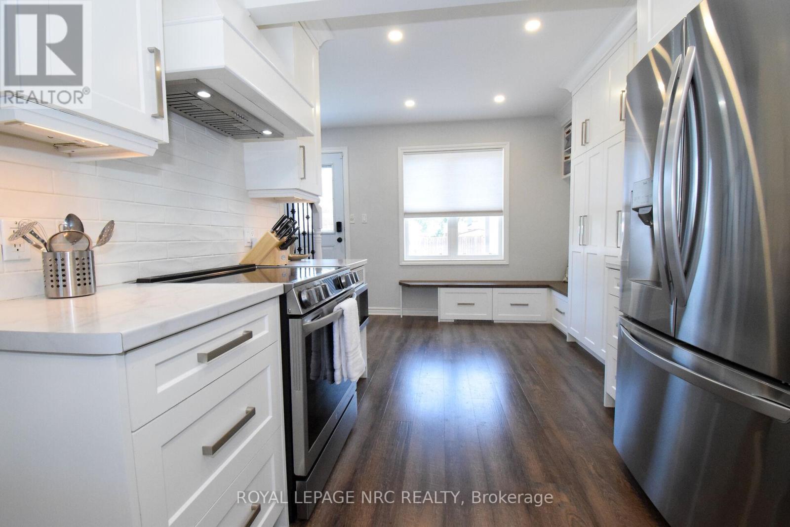 












128 HAIG STREET

,
St. Catharines (Haig),




Ontario
L2R6L2

