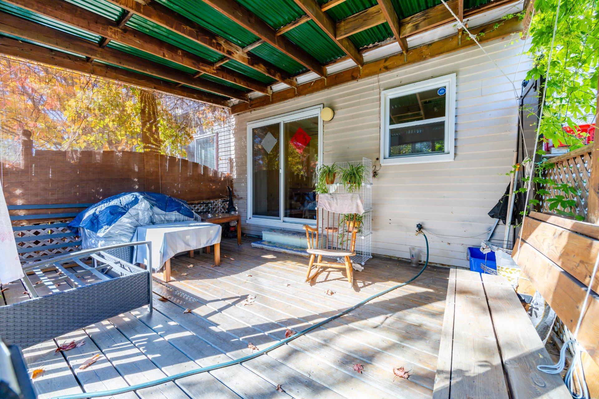 









37


Av. d'Old Post Crescent

,
Pointe-Claire,




QC
H9R5E5

