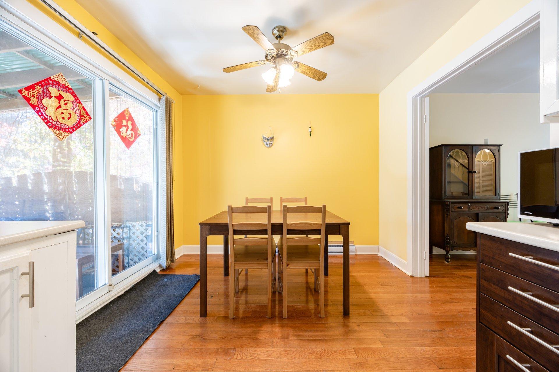 









37


Av. d'Old Post Crescent

,
Pointe-Claire,




QC
H9R5E5

