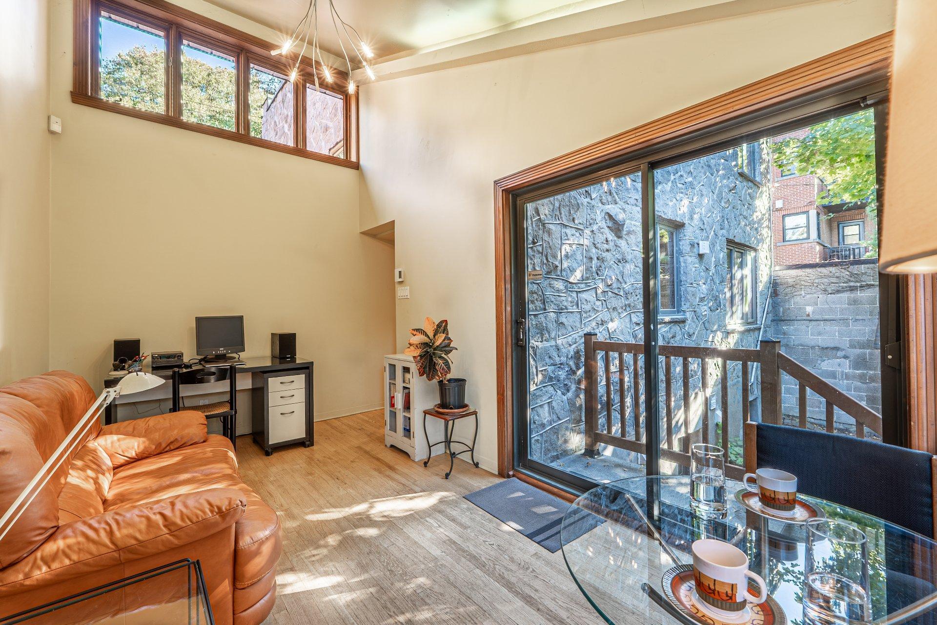 









4330


Av. de Mayfair

,
Montréal (Côte-des-Neiges/Notre-Dame-de-Grâce),




QC
H4B2E3

