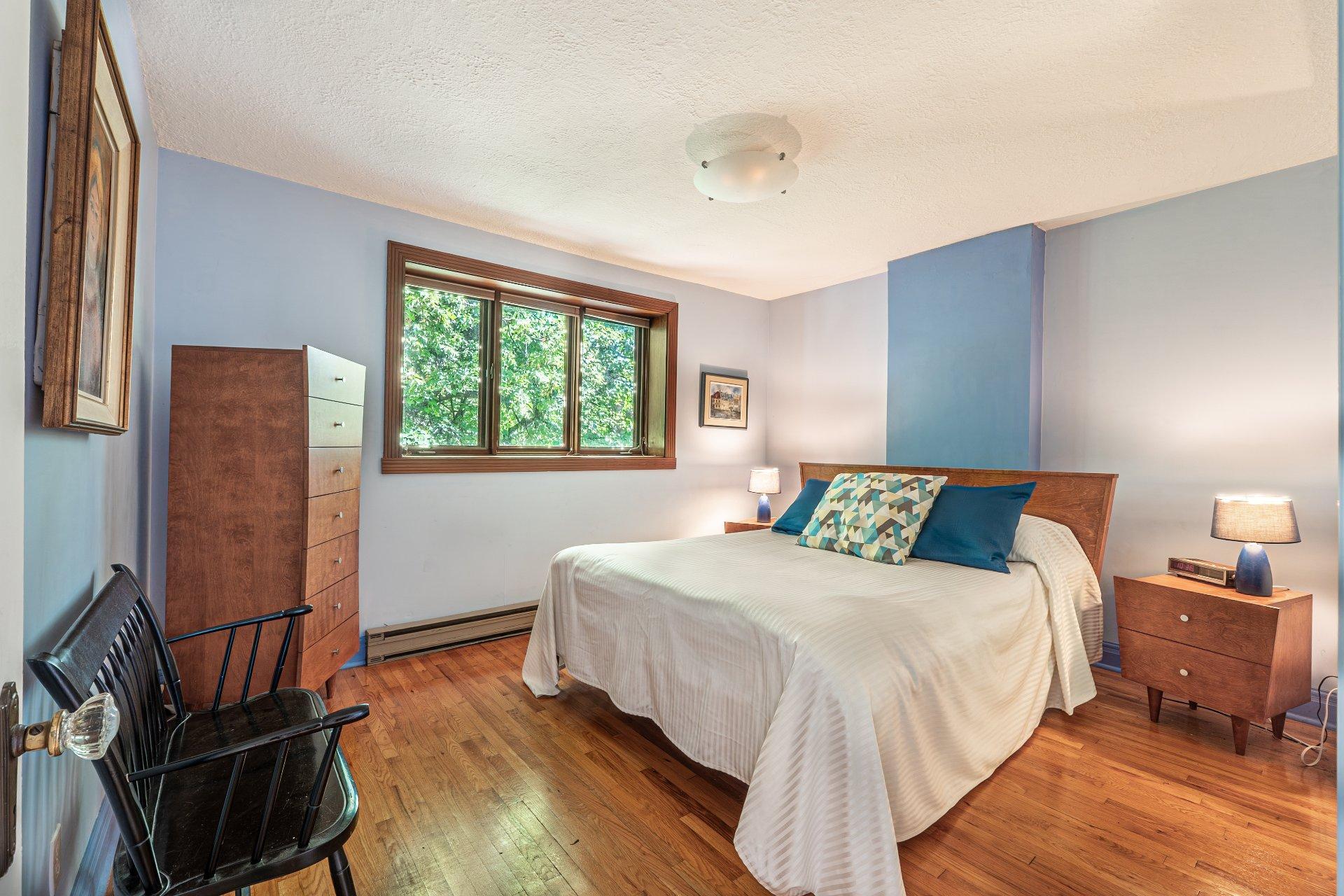 









4330


Av. de Mayfair

,
Montréal (Côte-des-Neiges/Notre-Dame-de-Grâce),




QC
H4B2E3

