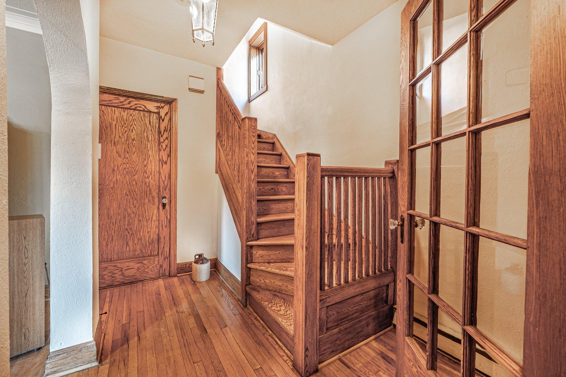 









4330


Av. de Mayfair

,
Montréal (Côte-des-Neiges/Notre-Dame-de-Grâce),




QC
H4B2E3

